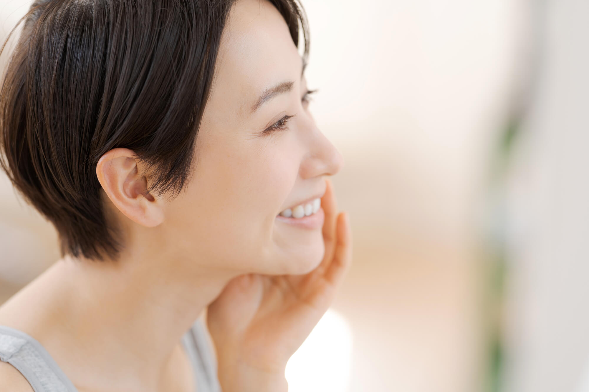 【ほうれい線が気になり始めたあなたへ】今すぐ始めるほうれい線予防メソッドとメイク方法を解説