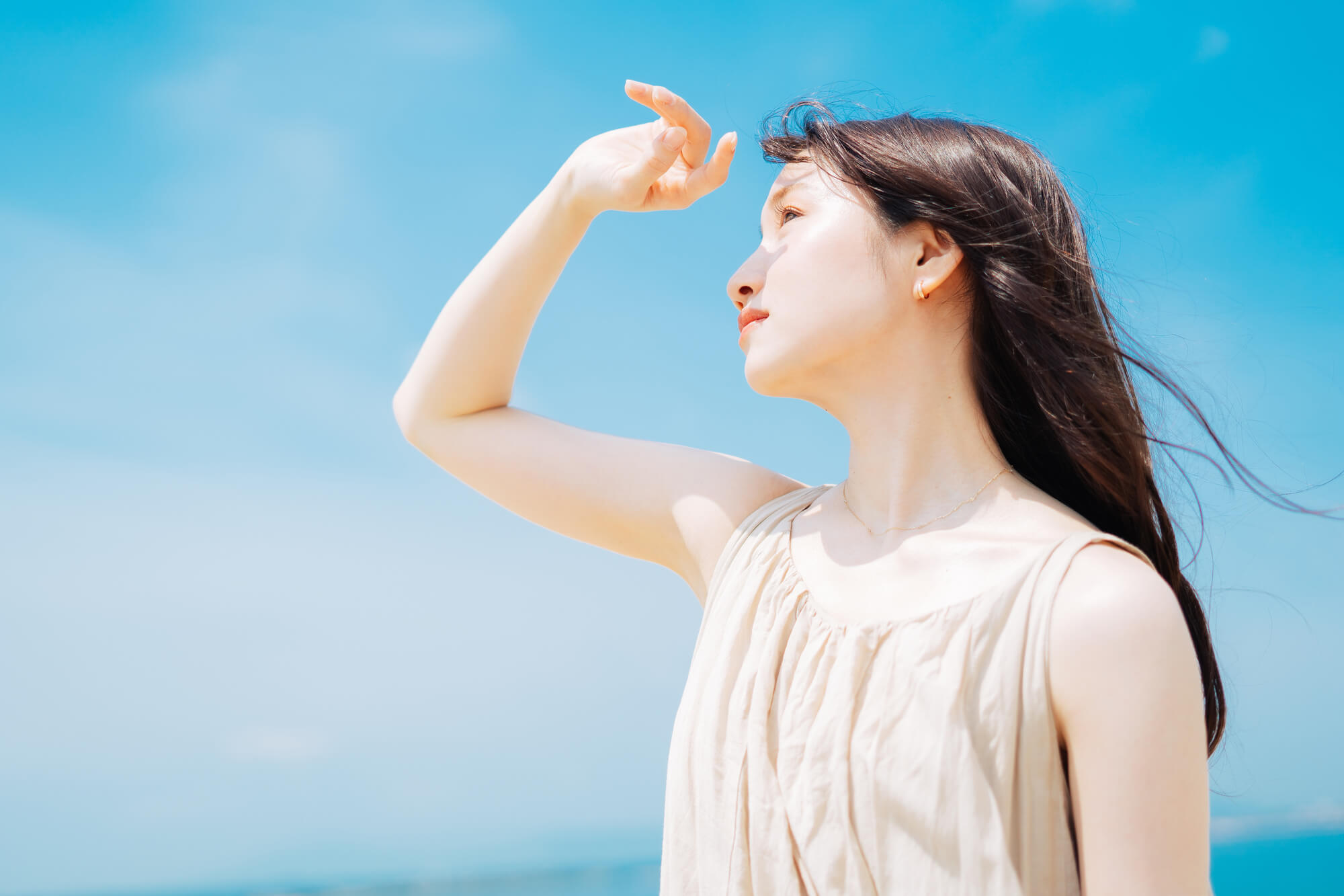 頬に小じわができる原因イメージ