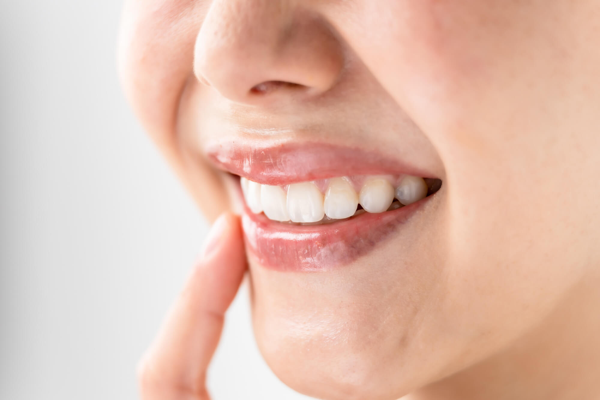 笑うことでほうれい線が悪化するのか？イメージ